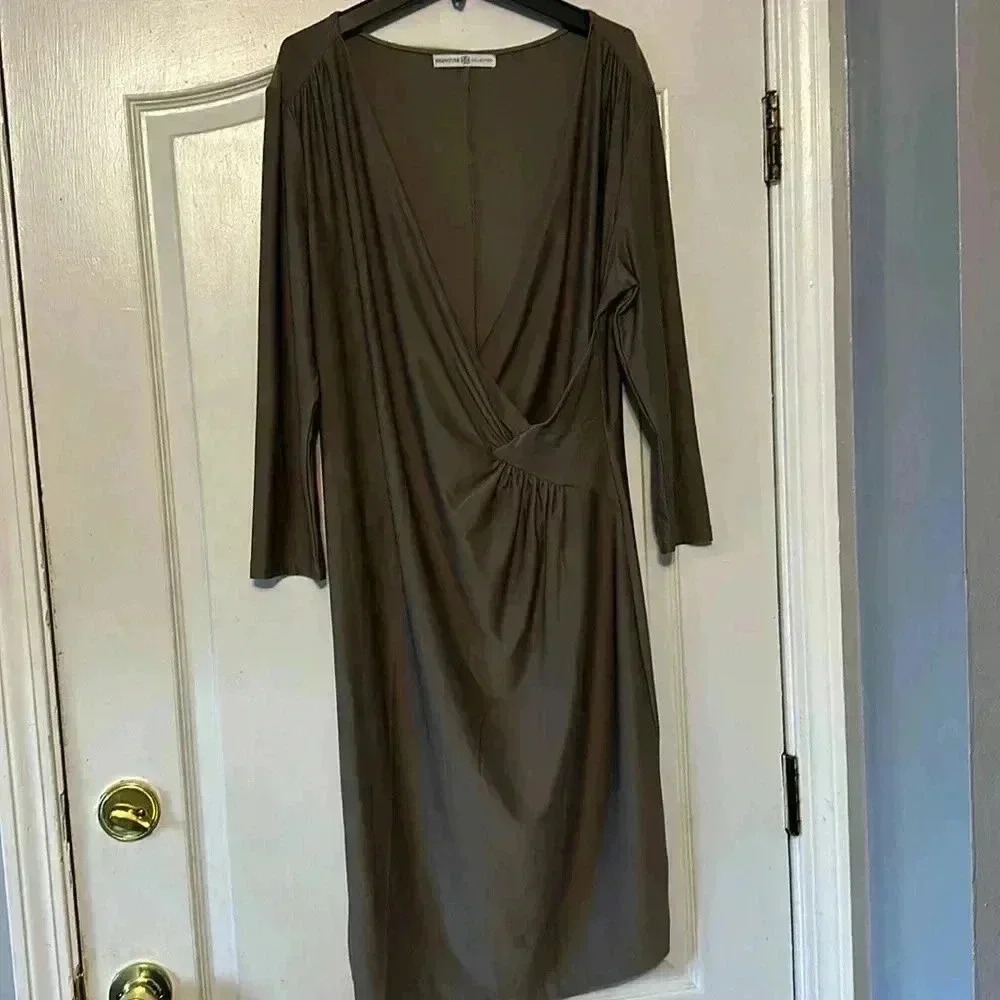 Signature by Sangria Olive Midi Dress